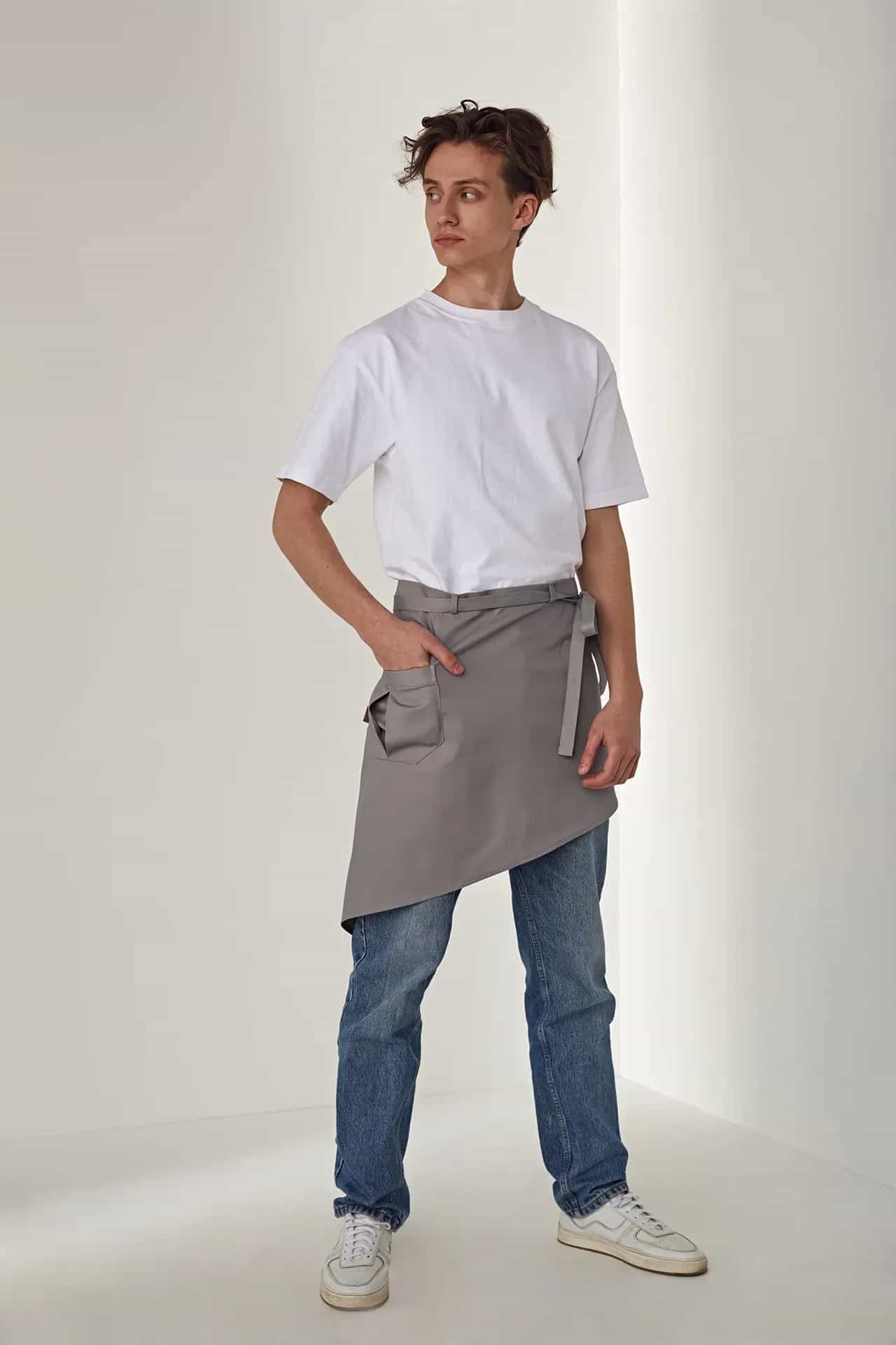 Apron Needle