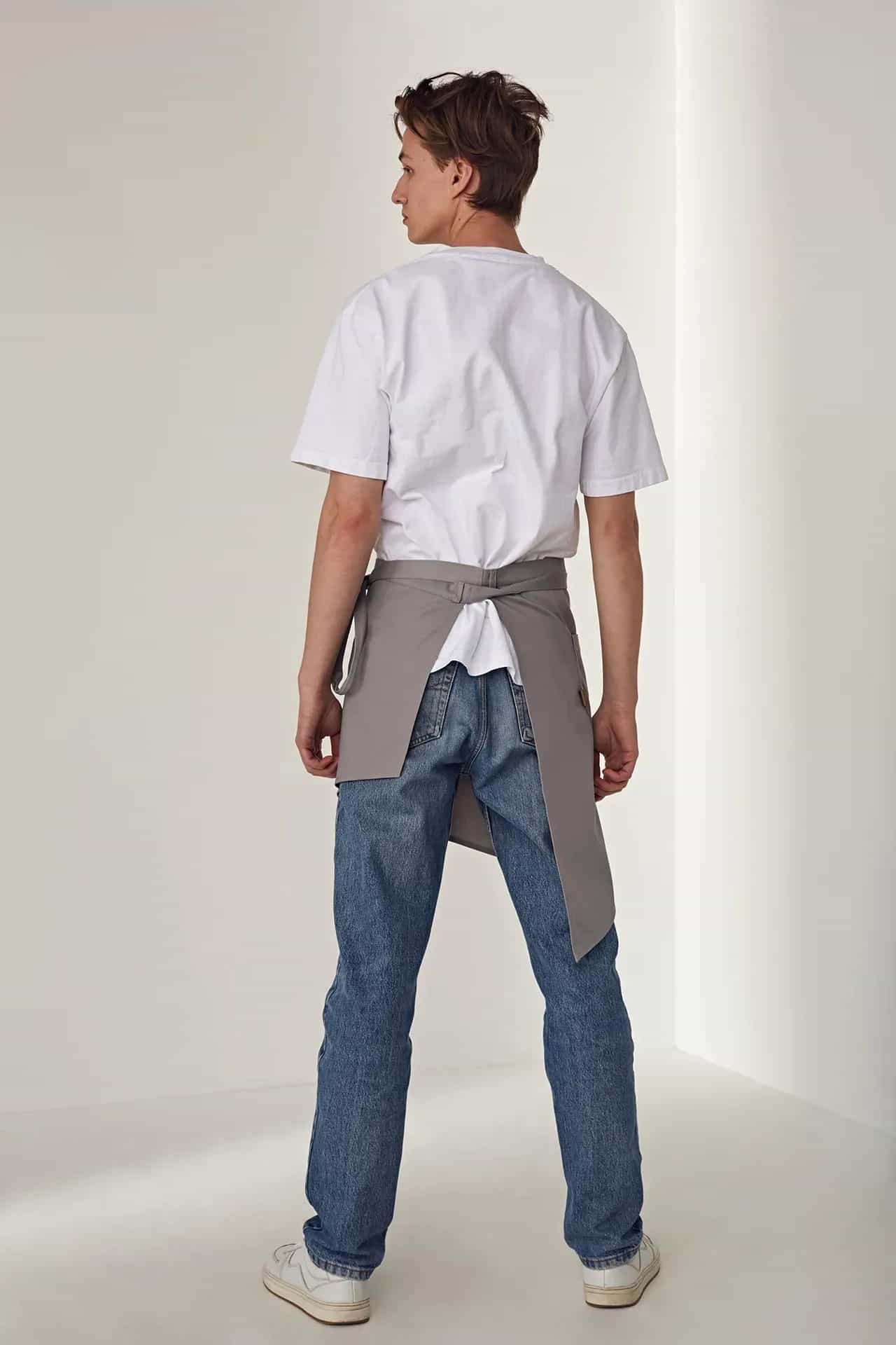 Apron Needle