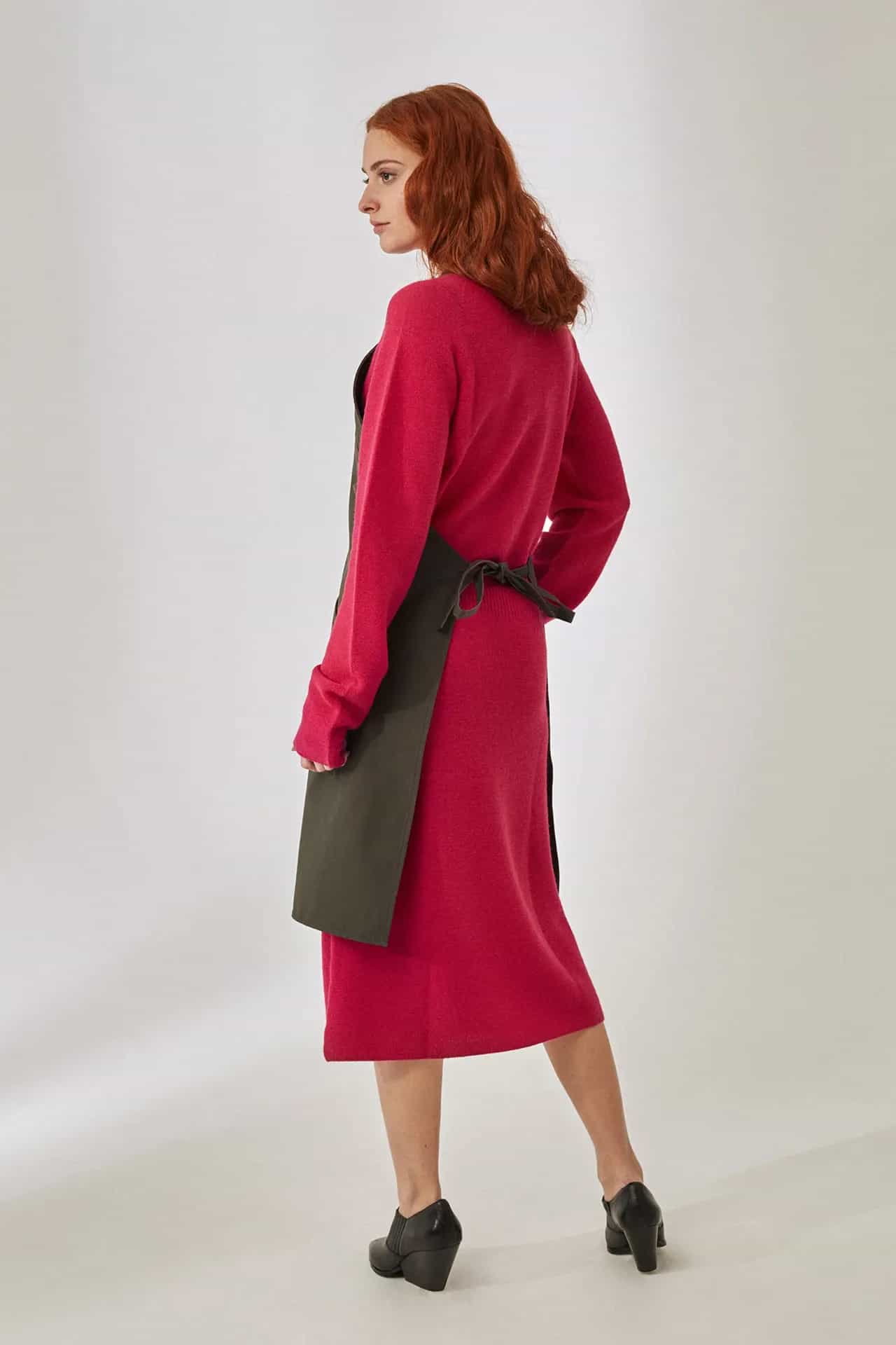 Apron Kelner female