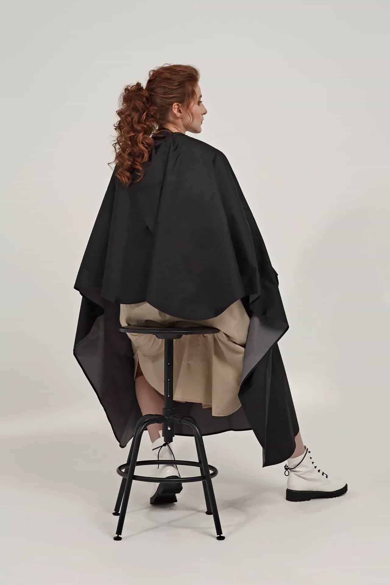 Hairdressing gown