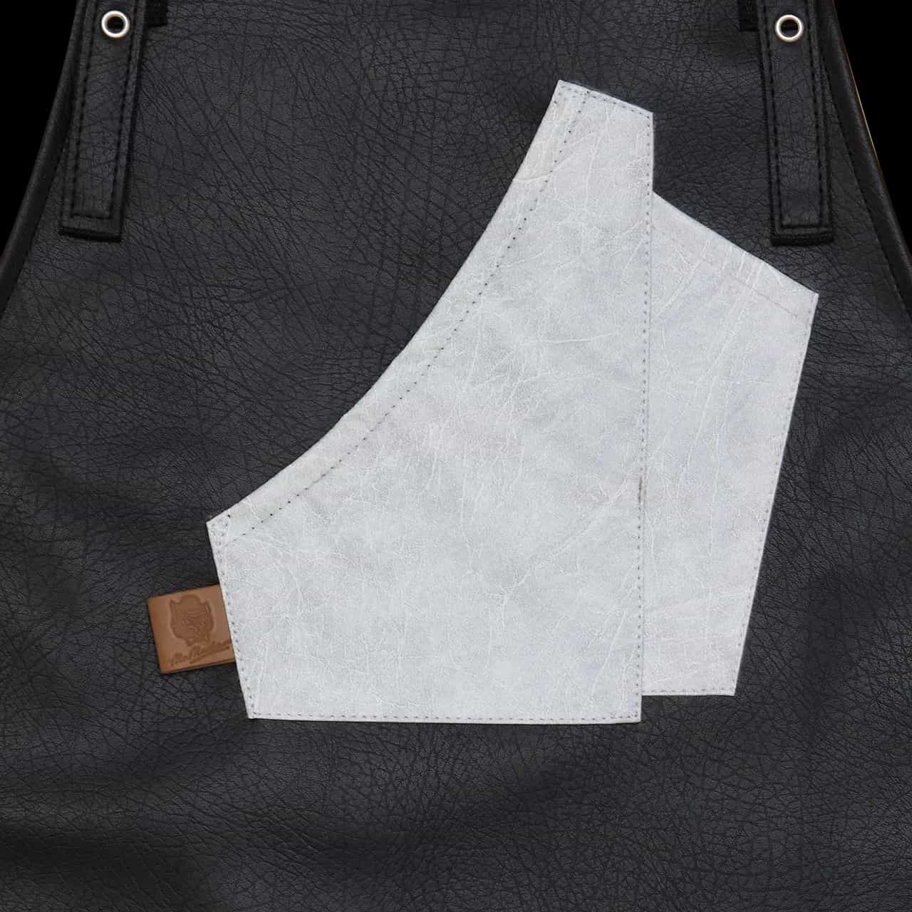 Apron Yang
